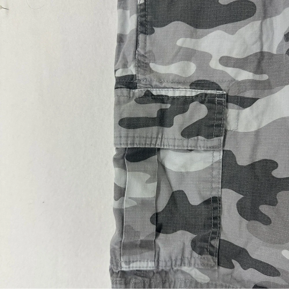 The Childrens Place Cargo Pants Youth Boys Size‎ 10 Camo Grey